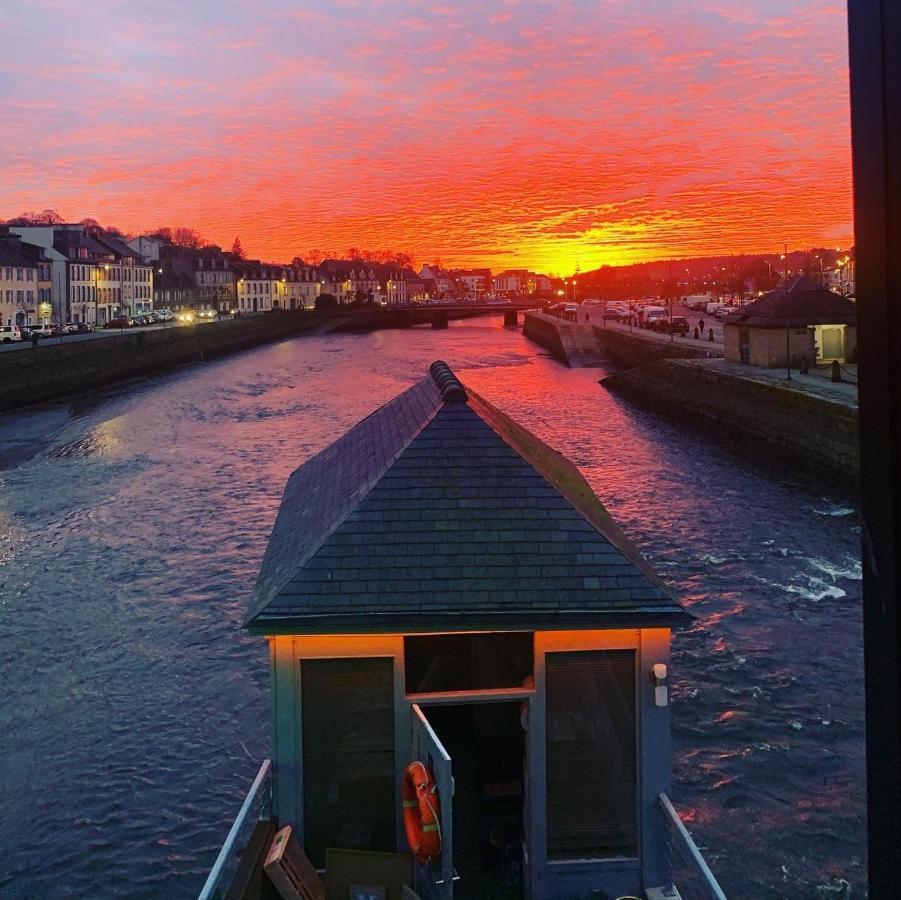 Une Nuit Sur Le Pont 1 Landerneau Exteriör bild