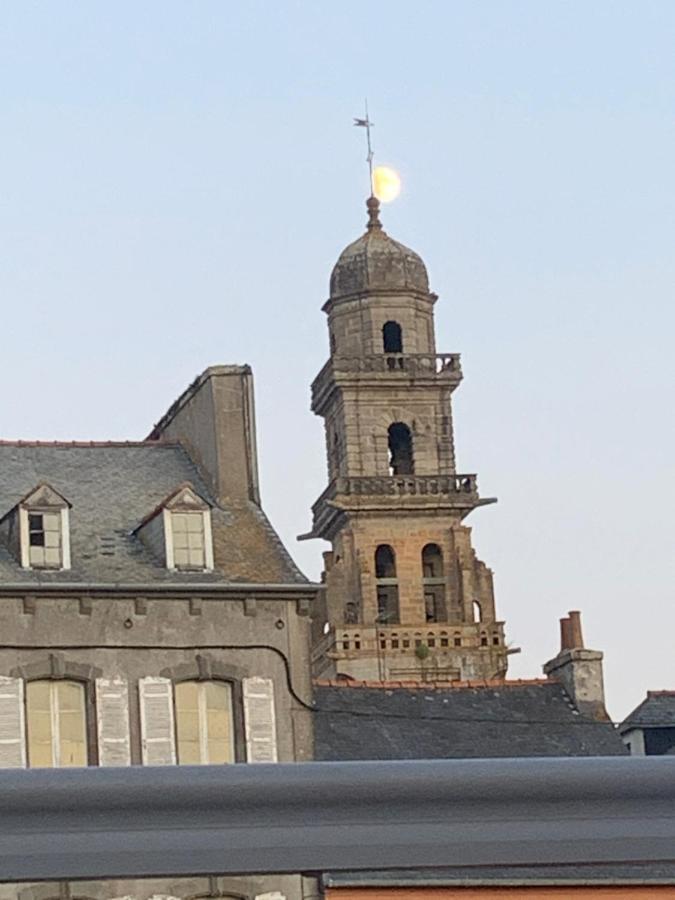Une Nuit Sur Le Pont 1 Landerneau Exteriör bild